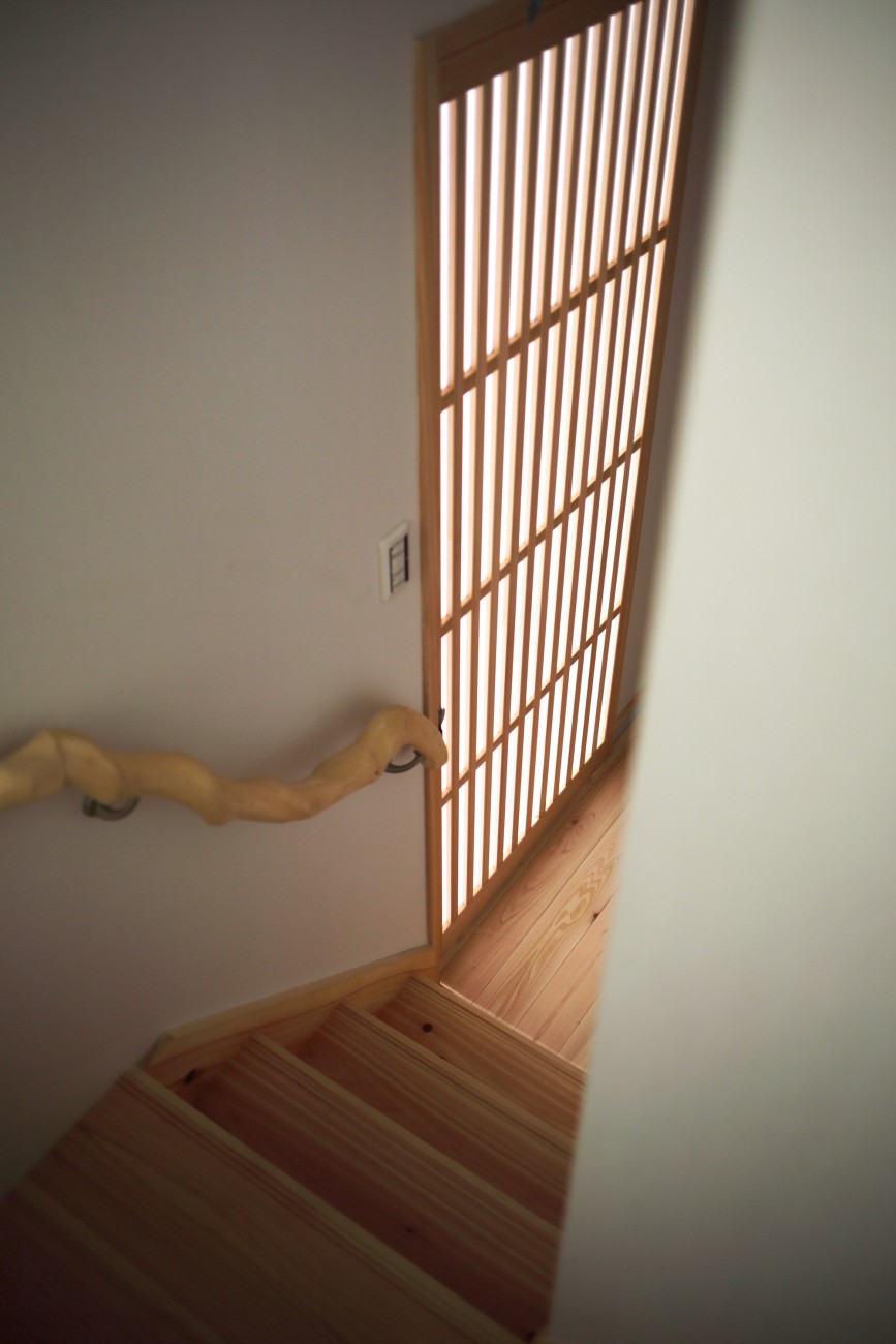 共同玄関を通して繋がる、<br />
新しい二世帯住宅をご提案しました。